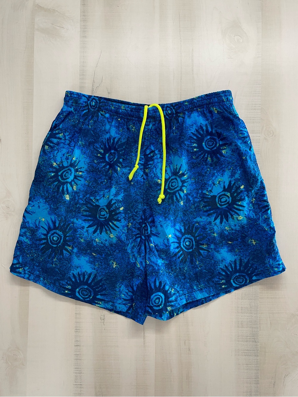 LAGUNA y2k 90s printed swim trunks shorts M Sun men’s